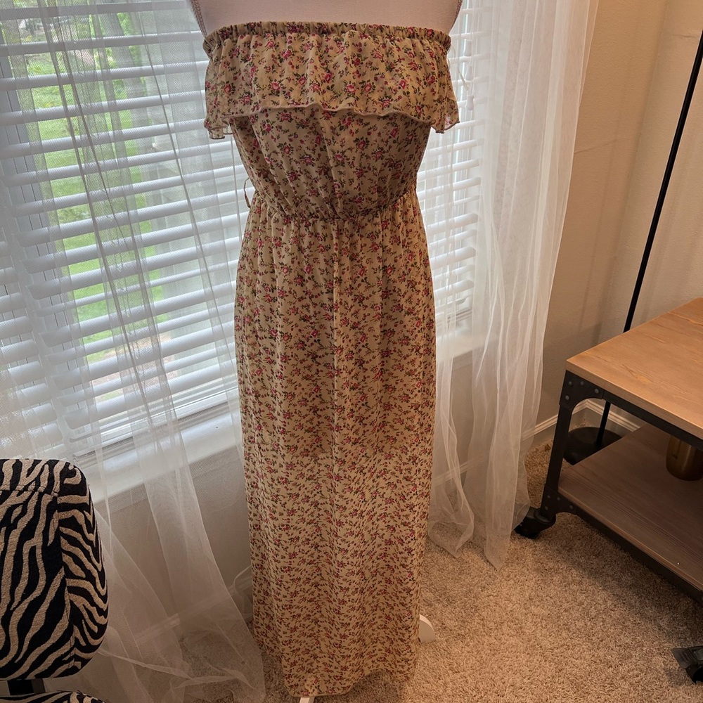 Floral maxi dress, NWT